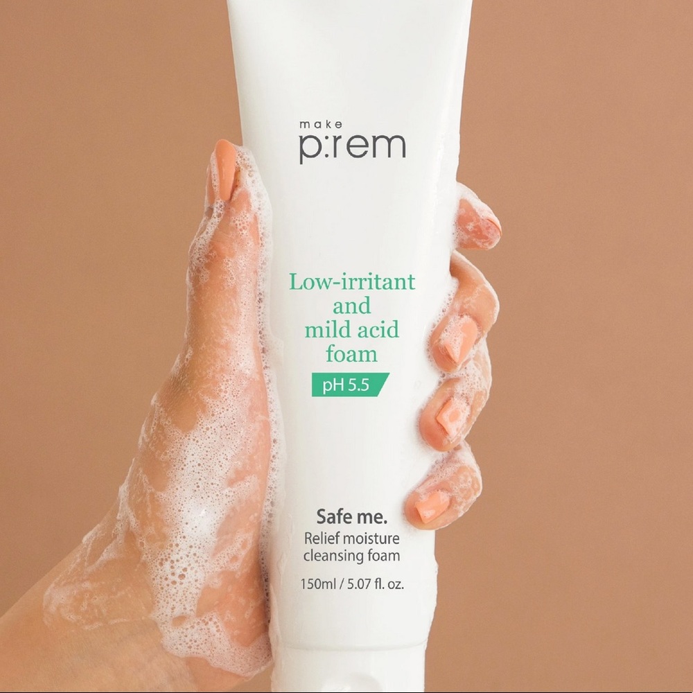 make p:rem Safe Me. Relief Moisture Cleansing Foam